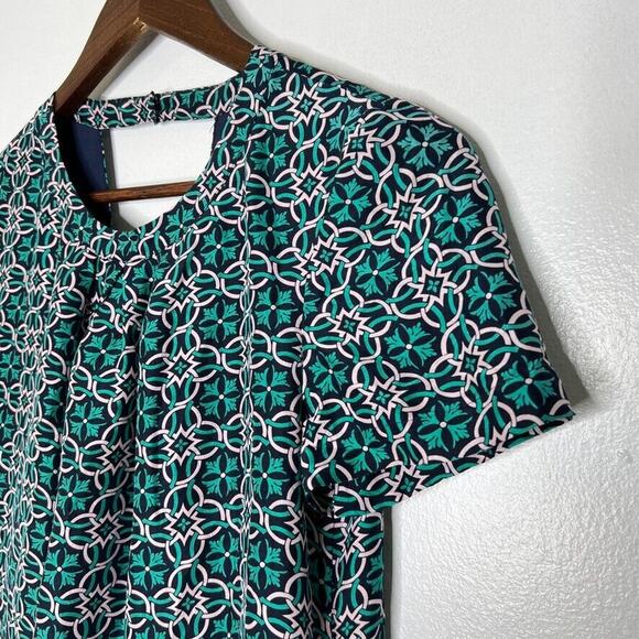 J Crew Green 100% Silk Medallion Print Casual Short Sleeve Shift Dress 2 Women - Picture 2 of 9